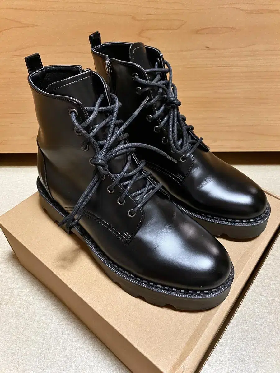 Sandro hot sale squadron boots